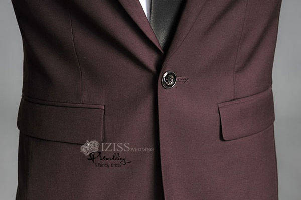 ST045- **พรีออเดอร์**สูทผู้ชายสีน้ำตาลเข้มแขนยาว พร้อมกางเกงสีขาว ชุดสูทเจ้าบ่าว สูทแฟนซี ถ่ายพรีเวดดิ้ง & ชุดแต่งงานแฟนซี (Fancy wedding dress) สูทผู้ชายสีน้ำตาลเข้ม