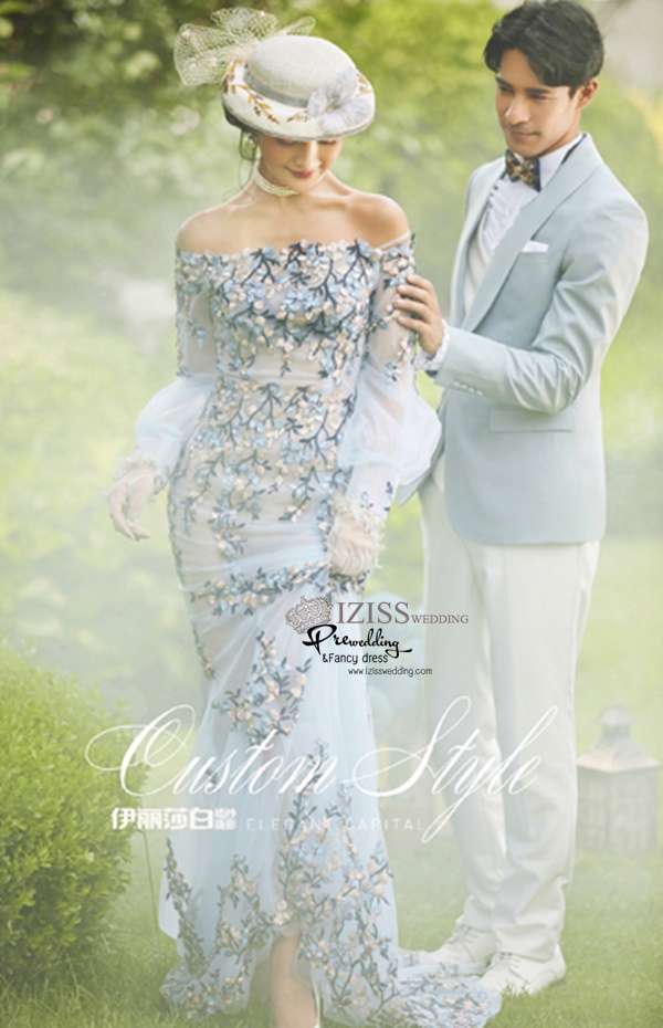 PW605- **พรีออเดอร์**ชุดแต่งงานแฟนซี ชุดเดรสสีฟ้า ชุดถ่ายพรีเวดดิ้ง (prewedding dress) & ชุดแต่งงานแฟนซี (Fancy wedding dress) "ธีมสีฟ้า"