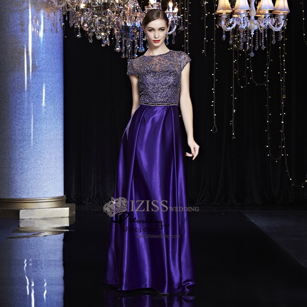 T015**พรีออเดอร์เดรสสีแชมเปญอมส้ม สีม่วง สีแดง **ชุดราตรียาวสีแชมเปญอมส้ม แขนสั้น เล่นดีเทลซีทรูช่วงอกและแขน ตัวเสื้อช่วงบนใช้ผ้าโปร่งปักดิ้นทองลายดอกไม้ แถบเพชรสี่เหลี่ยมตกแต่งเป็นเข็มขัดสวยหรู ตัดต่อกระโปรงผ้าสีพื้นทรงปล่อย ใส่สบาย งานเกรดพรีเมี่ยม ไฮโซ