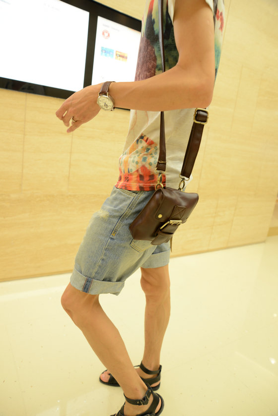 กระเป๋าแฟชั่น กระเป๋าสะพายไหล่ พร้อมส่ง หนังสีดำเรียบ ปรับสายได้ ใบเล็ก