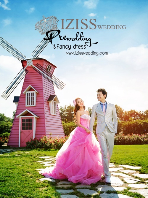 PW282 - **พรีออเดอร์ค่ะ** ชุดคู่ถ่ายพรีเวดดิ้ง (prewedding dress) & ชุดแต่งงานแฟนซี (Fancy wedding dress)ชายหญิง "ธีมสีชมพู-ขาว"