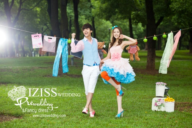 PW128 - Pre order ชุดคู่ถ่ายพรีเวดดิ้ง (prewedding dress) & ชุดแต่งงานแฟนซี (Fancy wedding dress)ชายหญิง "ธีมสีชมพู-ฟ้า"