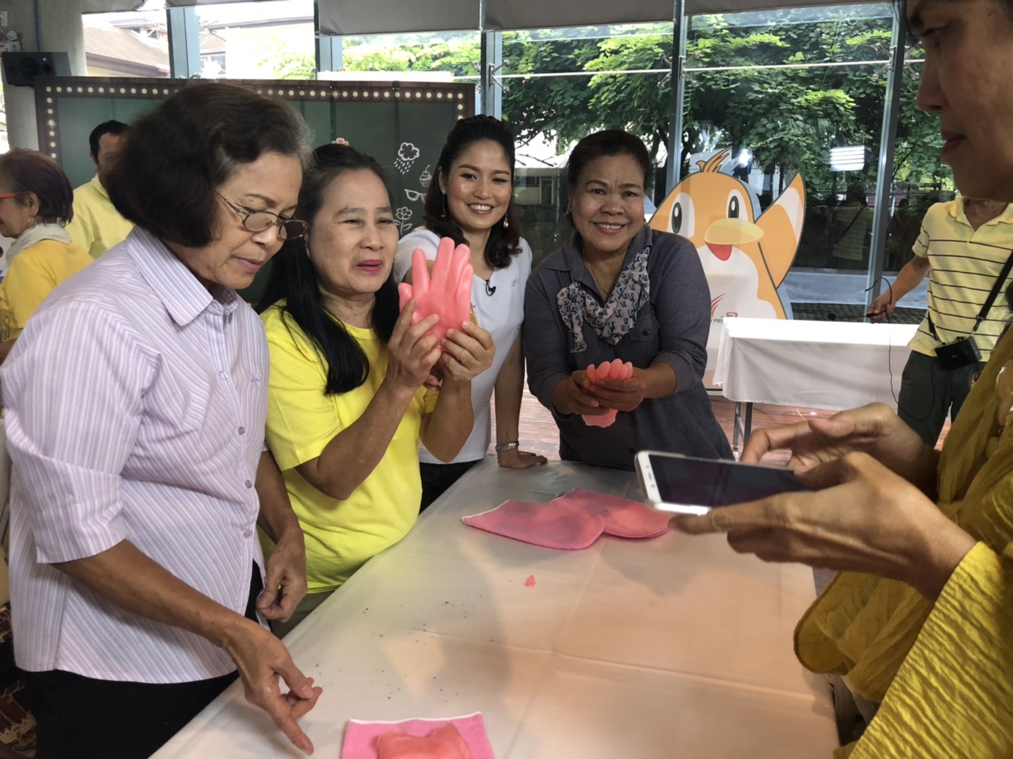 พาราฟินสำหรับกายภาพบำบัด (Paraffin Therapy)