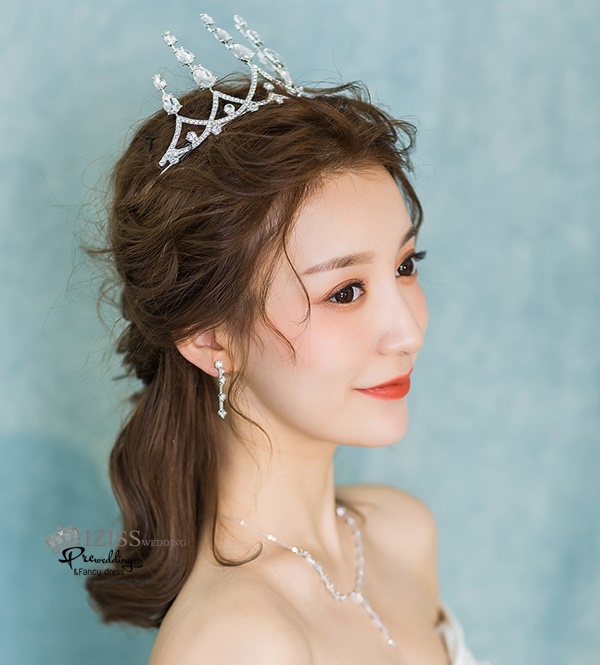 AC027 **พรีออเดอร์**ชุดเทียร่า มงกุฎเพชร ต่างหูและสร้อยคอ ชุดเครื่องประดับเจ้าสาวสวยหรูดุจเจ้าหญิง