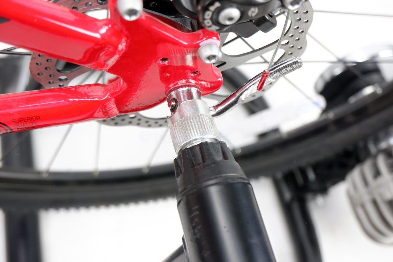 เทรนเนอร์จักรยาน GIYO จับดุมหลัง แบบน้ำมัน ปั่นในบ้าน เสียงเบา รองรับ 16-29 นิ้ว