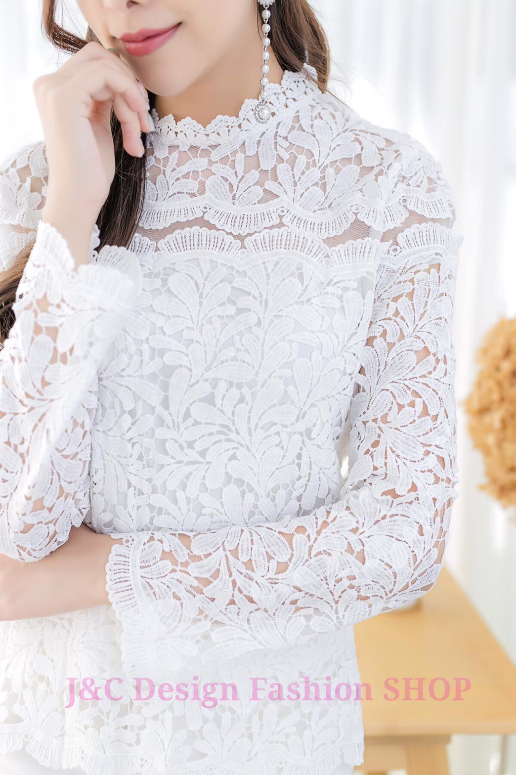 เสื้อลูกไม้สไตน์วัยรุ่น เสื้อลูกไม้สไตน์เกาหลีสีขาว เสื้อลูกไม้สไตน์วัยรุ่น เสื้อผ้าไทยใส่กับผ้าถุง เสื้อลูกไม้ใส่ผ้าซิ่น เสื้อลูกไม้แขนยาว 5 ส่วน เสื้อลูกไม้ใส่กับผ้าซิ่นสีขาว