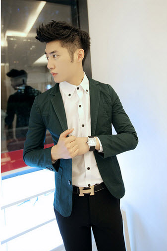 เสื้อสูทพร้อมส่ง เสื้อสูทแฟชั่นผู้ชาย สีเขียว แขนยาว แต่งกระเป๋า กระดุม 2 เม็ด มีซับใน แต่งกระดุมแขน ใส่ออกงานได้ ใส่ทำงานได้ ใส่เที่ยวได้