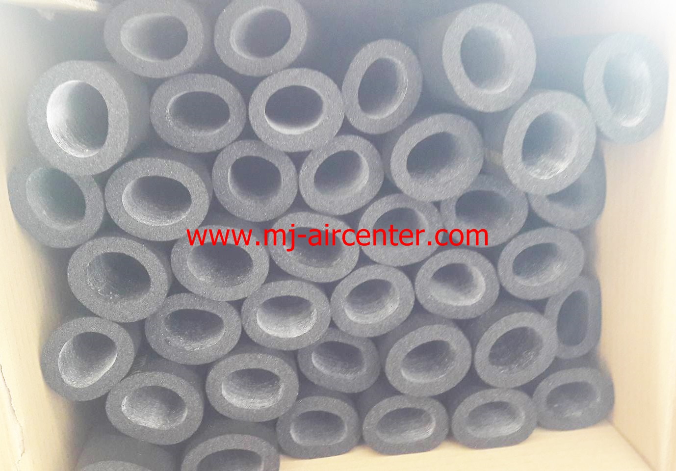 ฉนวนยางหุ้มท่อ หนา 3/8 ขนาด 1" ( K-FLEX )