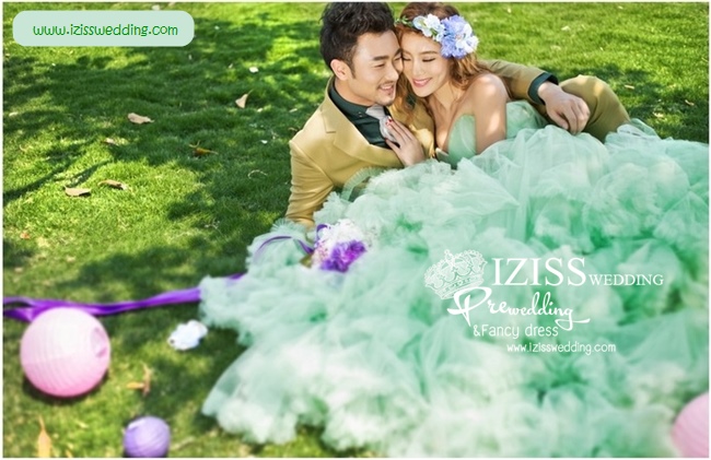 PW238 - **พรีออเดอร์ชุดผู้หญิง** ชุดถ่ายพรีเวดดิ้ง (prewedding dress) & ชุดแต่งงานแฟนซี (Fancy wedding dress) หญิง "ธีมสีเขียวมิ้นต์"