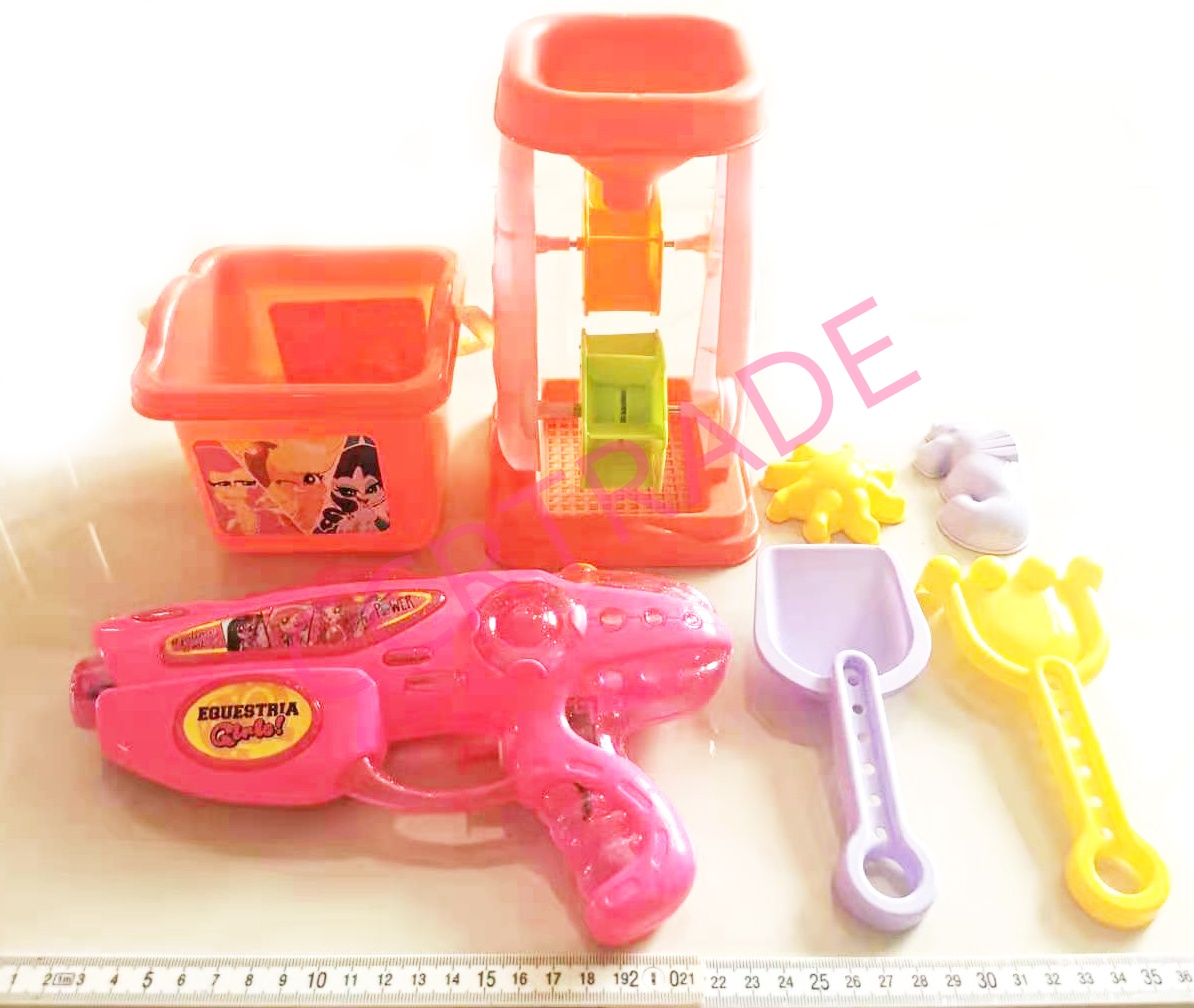 เซ็ทเล่นทราย+ปืนฉีดน้ำ 7 ชิ้นถุงตาข่าย 11x27.5 ซม.(ลิขสิทธิ์แท้)(1x3)