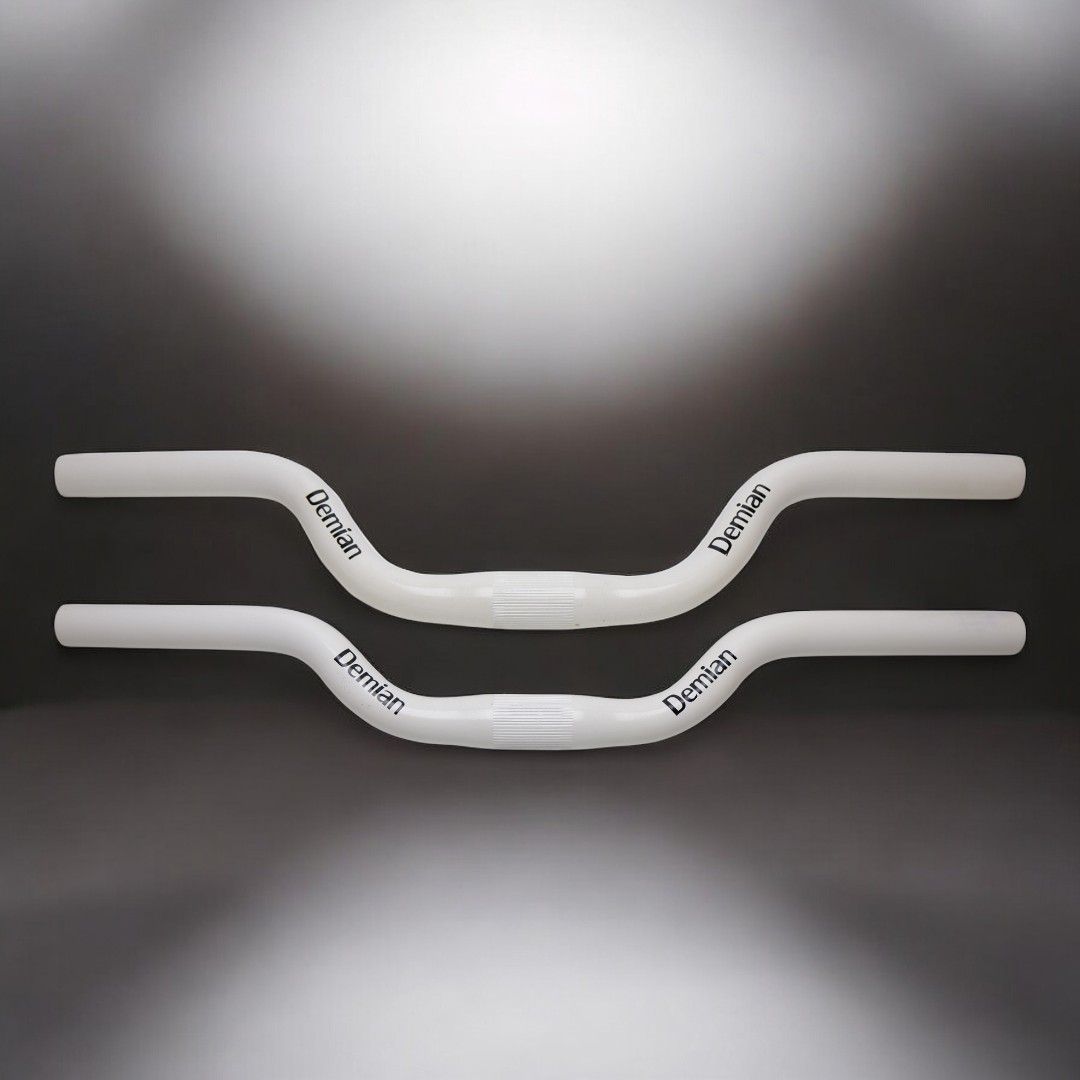 แฮนด์ยก DEMIAN Rise 2/3" อะลูมิเนียม ขนาด 25.4 มม. ยาว 49 ซม. (สินค้าเก่าเก็บมีตำหนิเล็กน้อย)