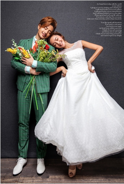 ST011- **พรีออเดอร์**สูทผู้ชายสีน้ำเงินลายสก็อตแขนยาว พร้อมกางเกงสีน้ำเงินลายสก็อต ชุดสูทเจ้าบ่าว สูทแฟนซี ถ่ายพรีเวดดิ้ง & ชุดแต่งงานแฟนซี (Fancy wedding dress) สูทผู้ชายสีน้ำเงินลายสก็อต