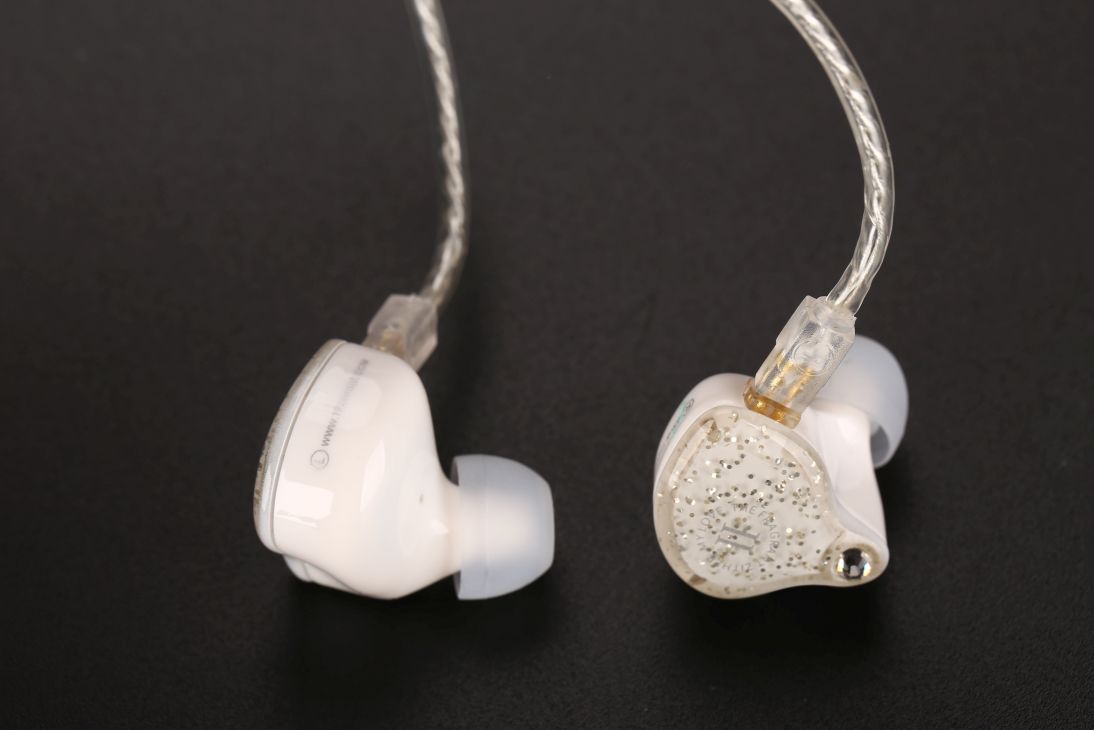 ขายหูฟัง TFZ Mylove II หูฟังอินเอียร์มอนิเตอร์ ถอดสายได้ 2pin ลาย Limited