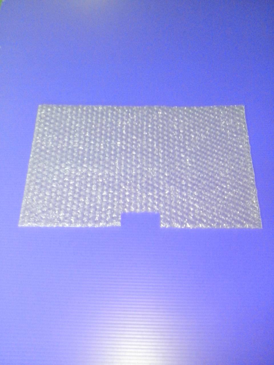 ถุงแอร์บับเบิ้ลสำหรับใส่กล้วยหอมทอง เจาะช่องที่ก้นถุงเพื่อความสะดวกในการจับที่ขั้วของกล้วย