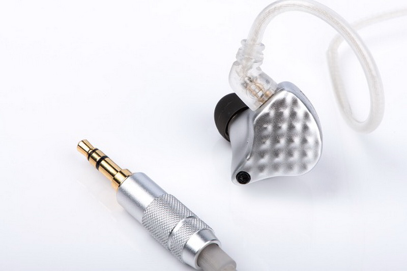 ขาย TFZ SERIES 7 หูฟัง hybrid 5 ไดร์เวอร์ (4BA+DD)ระดับ Audiophile ถอดสายได้