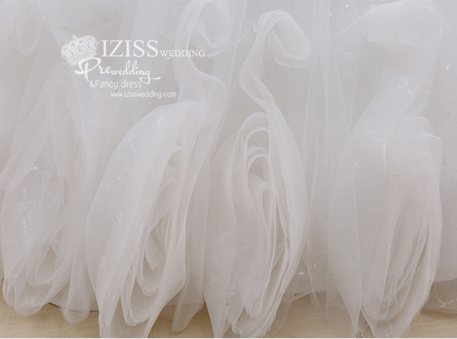 RM004 **ชุดราตรีสีขาว+น้ำเงินงานตัดเกรด A ตัดตามไซส์+สีได้ค่ะ**พรีออเดอร์ชุดราตรีหรูหรา ชุดแต่งงาน ชุดพรีเวดดิ้งสั่งตัดได้ค่ะ งานเกรดพรีเมี่ยม ตัดเย็บปราณีต สวมใส่สวยงามดุจเจ้าหญิง