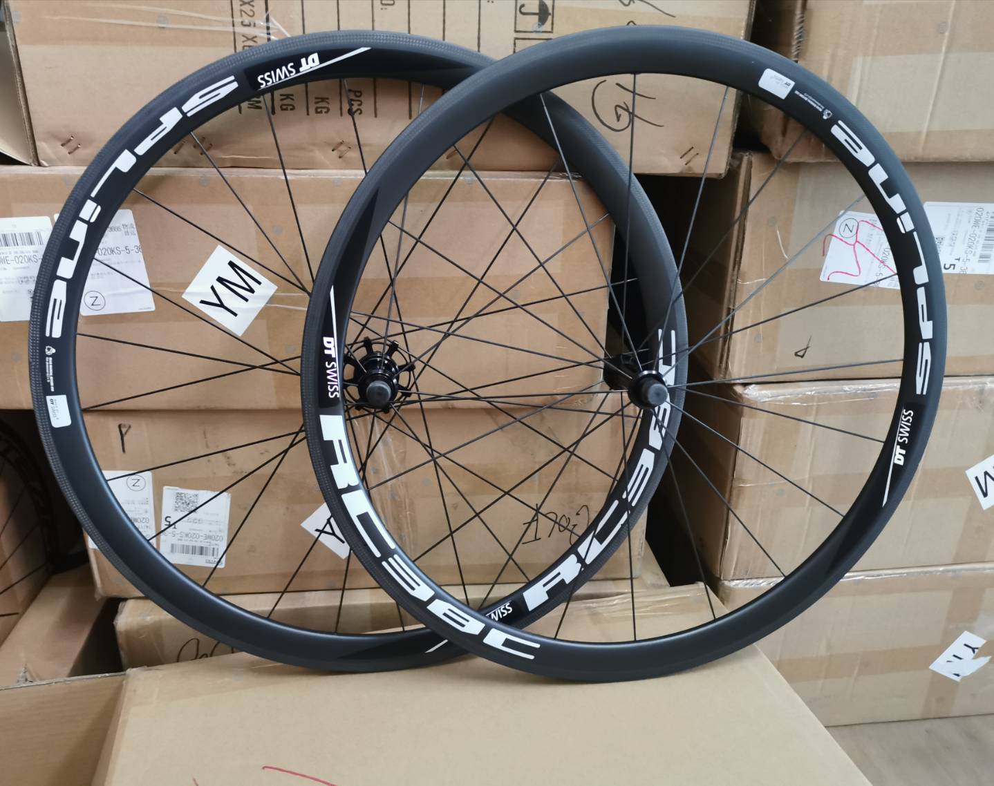 ล้อจักรยานคาร์บอน ขอบล้อ dt-swiss เเท้ ใส่ดุม DECA 38/38