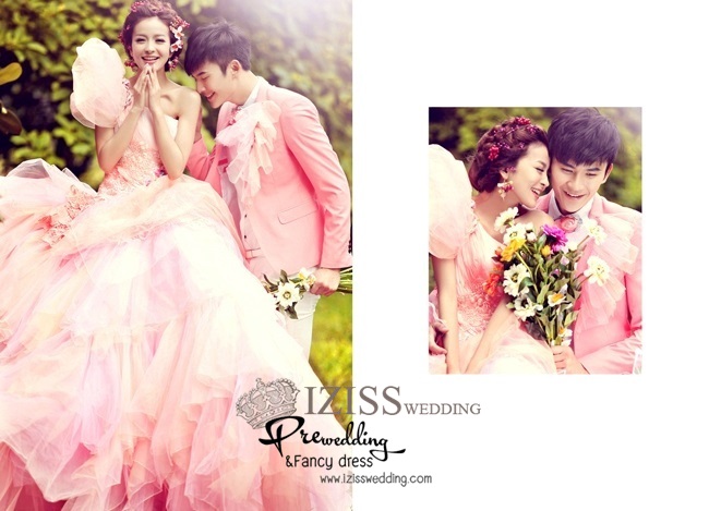 PW026 - **พร้อมส่งชุดผญ.สีชมพู+ชุดผช.สีส้มพาสเทล** ชุดคู่ถ่ายพรีเวดดิ้ง (prewedding dress) & ชุดแต่งงานแฟนซี (Fancy wedding dress)ชายหญิง "ธีมสีชมพูโอโรส"