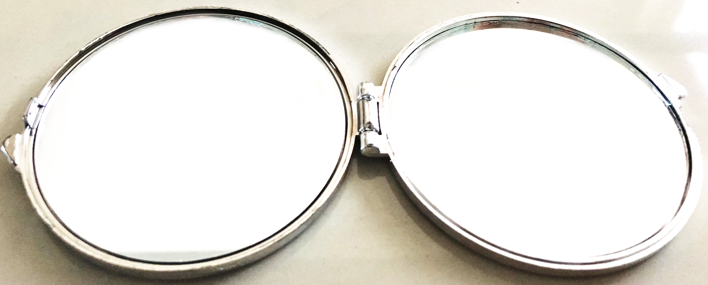 กระจกพับ 2 หน้า 6.5x7 ซม. (กลม)