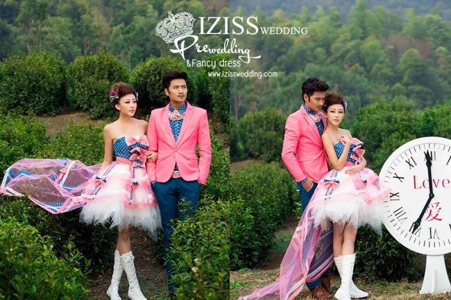 PW046 - **พร้อมส่ง** ชุดคู่ถ่ายพรีเวดดิ้ง (prewedding dress) & ชุดแต่งงานแฟนซี (Fancy wedding dress)ชายหญิง "ธีมสีน้ำเงิน-ชมพู"