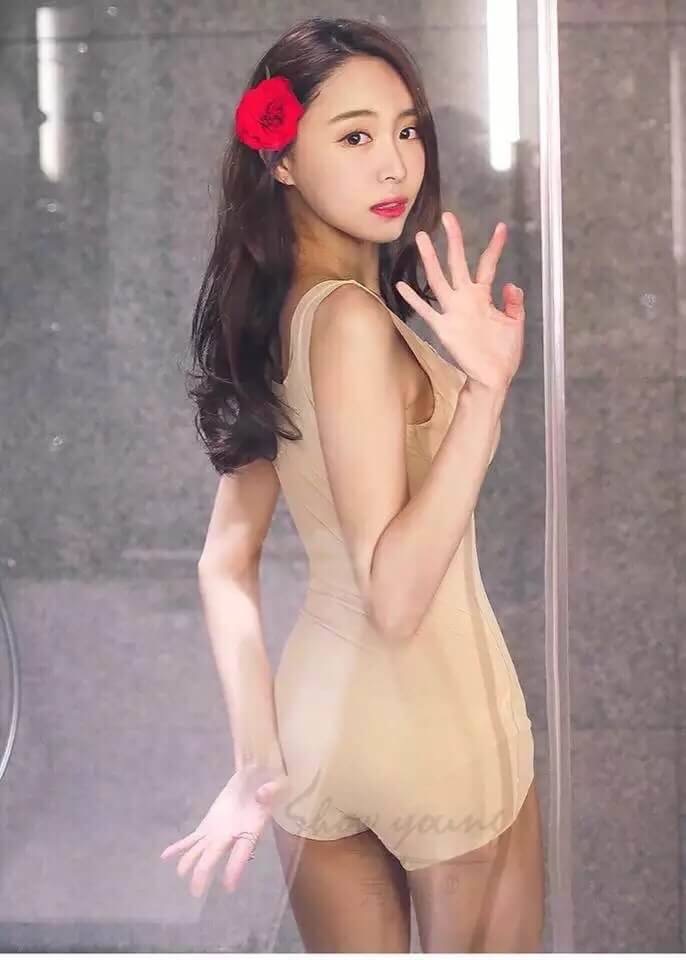 บอดี้สูทกระชับรูปร่าง