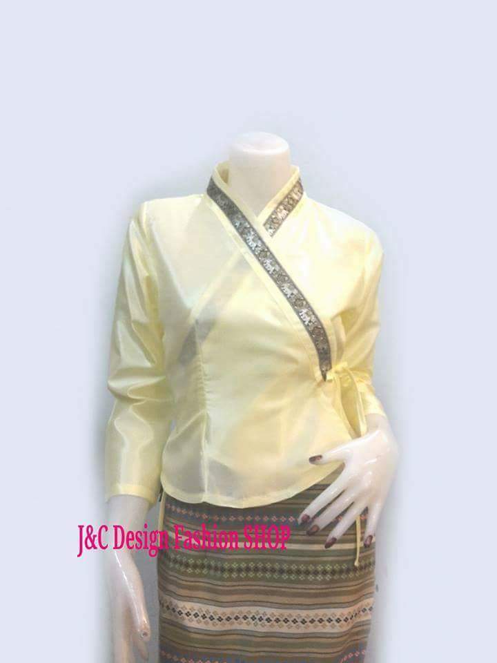 เสื้อผ้าไทยพื้นเมืองสไตน์เจ้านางสีครีม #เสื้อผ้าไหมจีนสีครีม เสื้อ #เสื้อทำงานผ้าไทย #เสื้อผ้าฝ้าย สีครีมปักกุ้นป้ายผูก