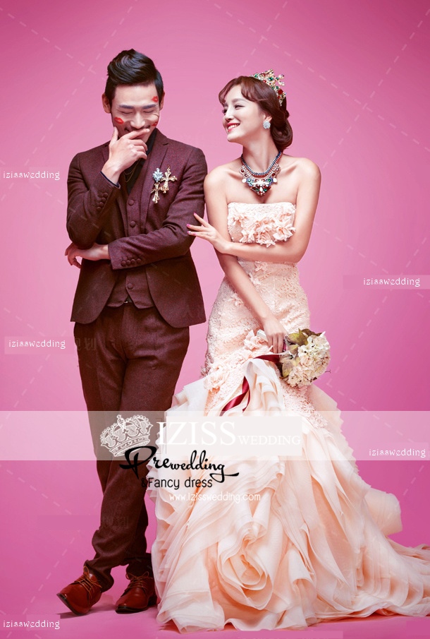 PW290-**พรีออเดอร์**ชุดคู่ถ่ายพรีเวดดิ้ง (prewedding dress) & ชุดแต่งงานแฟนซี (Fancy wedding dress)ชายหญิง "ธีมสีส้มโอโรส"