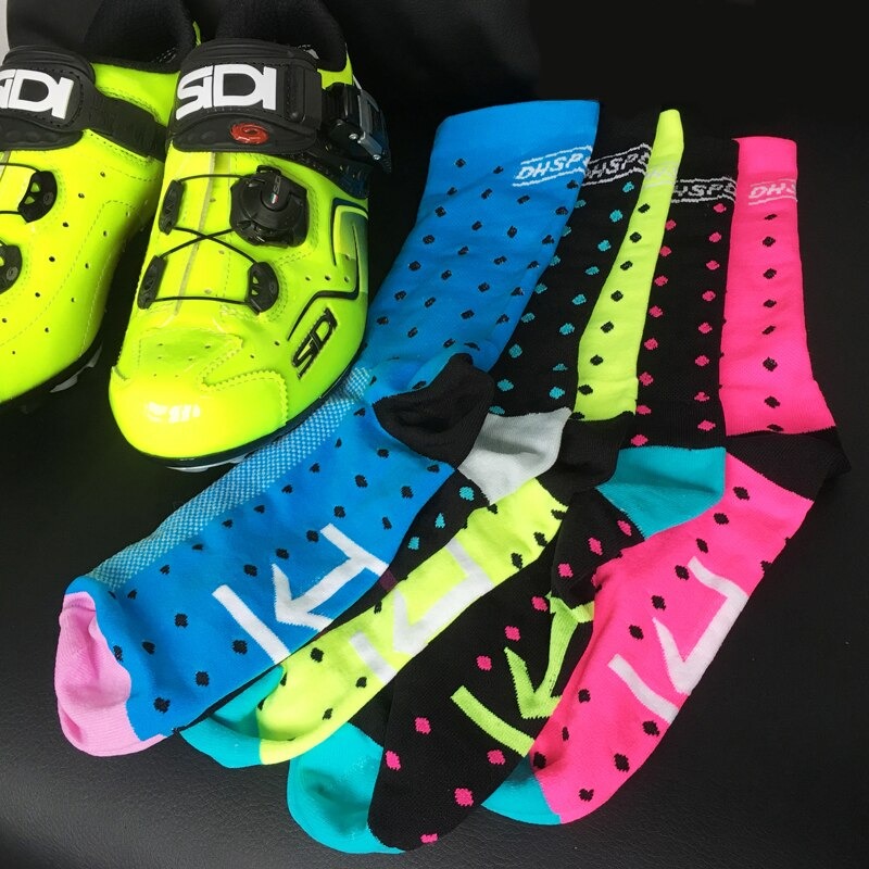 ถุงเท้าจักรยาน ถุงเท้ากีฬาออกกำลังกาย วิ่ง DH SPORT รุ่น DH04 สำหรับเท้าไซต์39-46