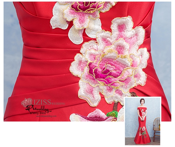 PW524 - **พรีออเดอร์ค่ะ** ชุดกี่เพ้าสีน้ำเงินเปิดไหล่ ชุดยกน้ำชา ชุดคู่ถ่ายพรีเวดดิ้ง (prewedding dress) & ชุดแต่งงานแฟนซี (Fancy wedding dress)ชายหญิง "ธีมสีน้ำเงิน"