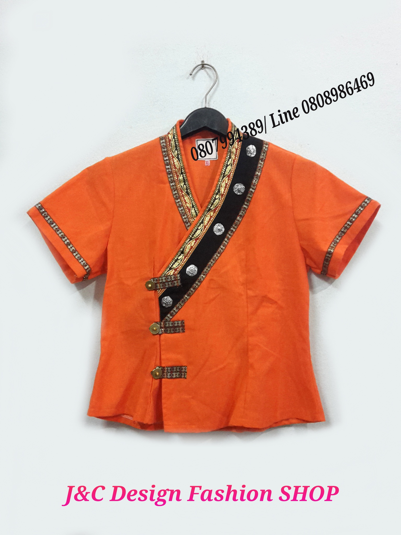 เสื้อผ้าไทยสีส้ม เสื้อผ้าฝ้ายสวยๆสีส้ม เสื้อทำงานผ้าไทย เสื้อผ้าฝ้ายคอจีนสีส้มแต่งกุ้นแถบสี