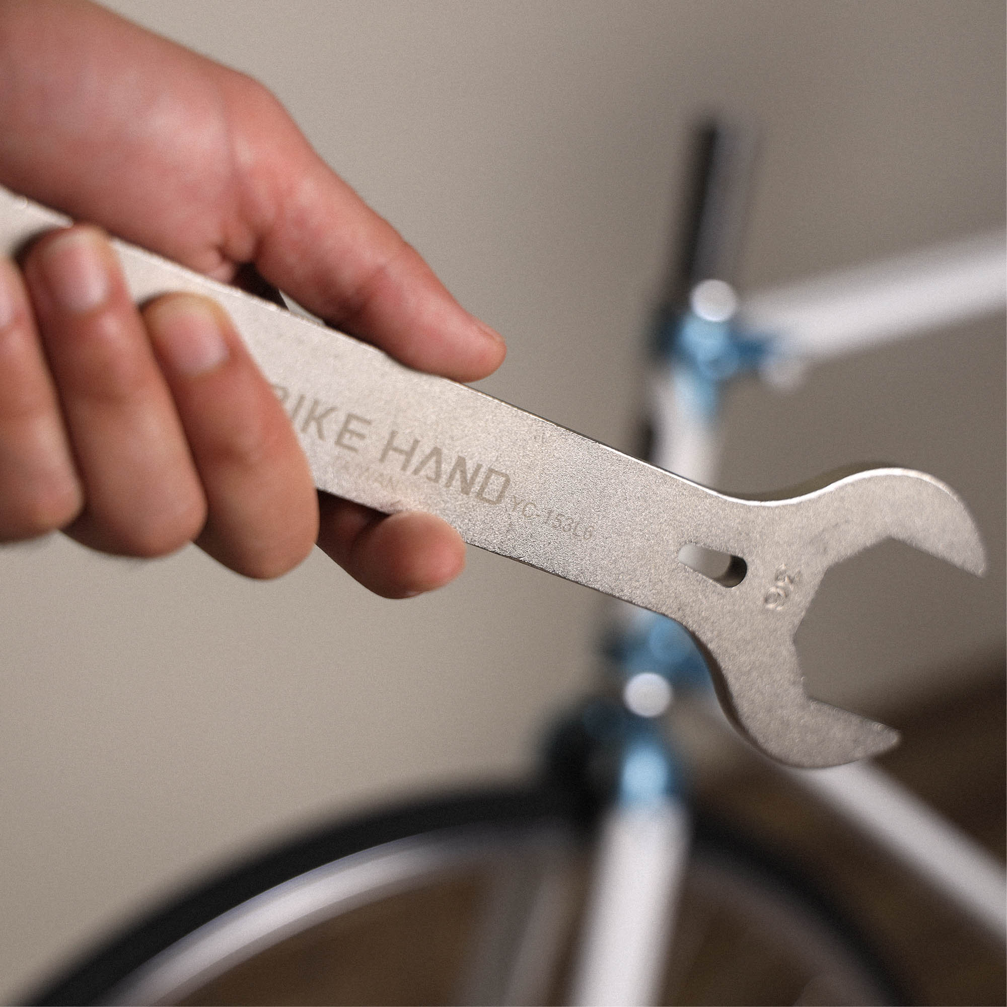 ประแจขันถ้วยคอ BIKE HAND YC-153-L6 Headset Wrench