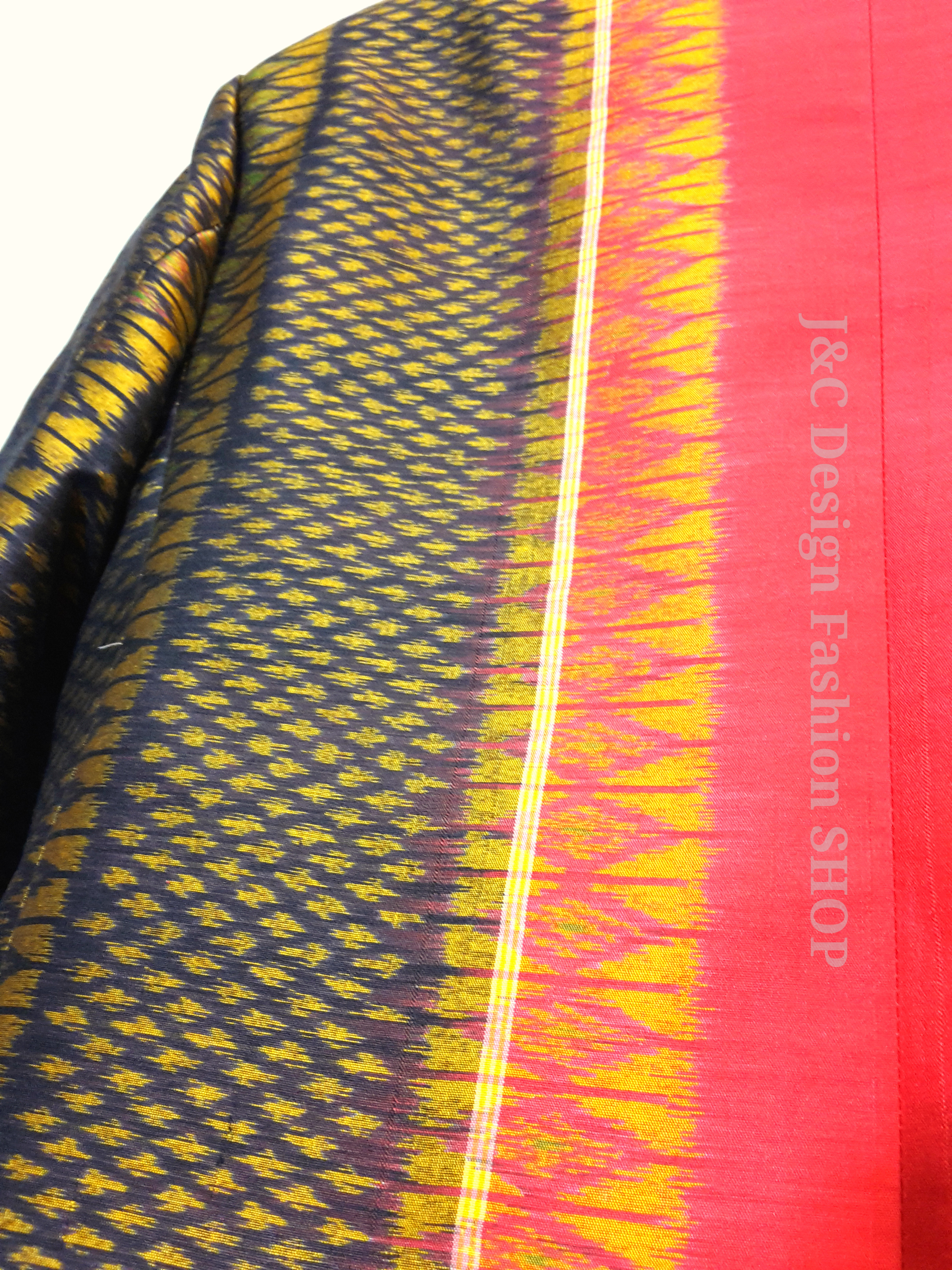 เสื้อสูทชายไหมแท้มัดหมี่ตีนแดง เสื้อสูทชายไหมแท้บุรีรัมย์ สูทผ้าไทยชาย ซาฟารีผ้าไหมชาย สูทผ้าไหมมัดหมี่แท้สีแดงเลือดนกทอมือ5 สี