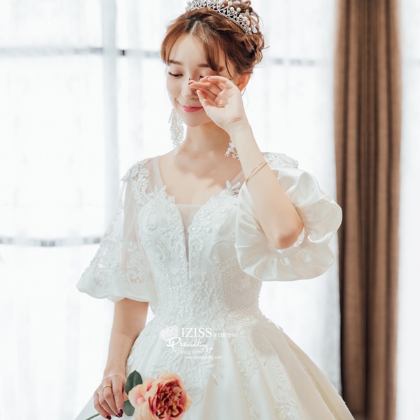 BR345 **พรีออเดอร์**ชุดแต่งงาน&ชุดเจ้าสาวแบบยาวอลังการ สีขาวเกรดพรีเมี่ยม หรูหราน่ารัก สวยโดดเด่นไม่ซ้ำใคร