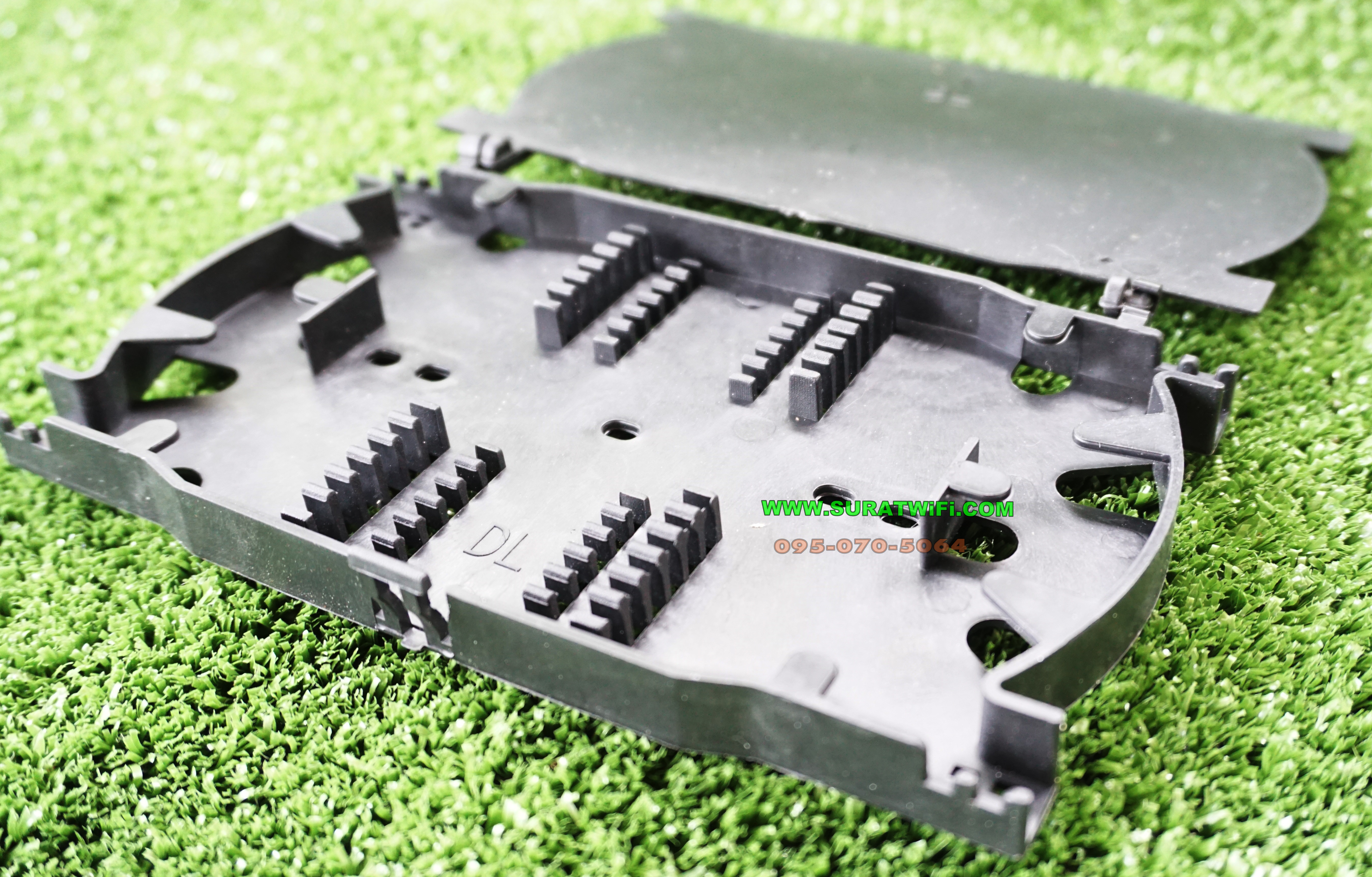 ถาดเก็บสายรอยต่อ จุดSplice (12 cores Fiber Optic Splice Tray termination box pigtail fiber splicing plate)
