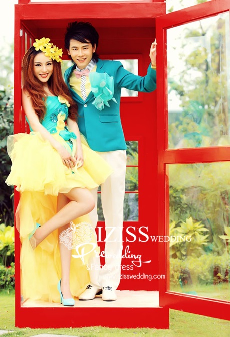 PW001 - **พร้อมส่งค่ะ** ชุดคู่ถ่ายพรีเวดดิ้ง (prewedding dress) & ชุดแต่งงานแฟนซี (Fancy wedding dress)ชายหญิง สไตล์ colorful "ธีมสีเหลือง-เขียว"