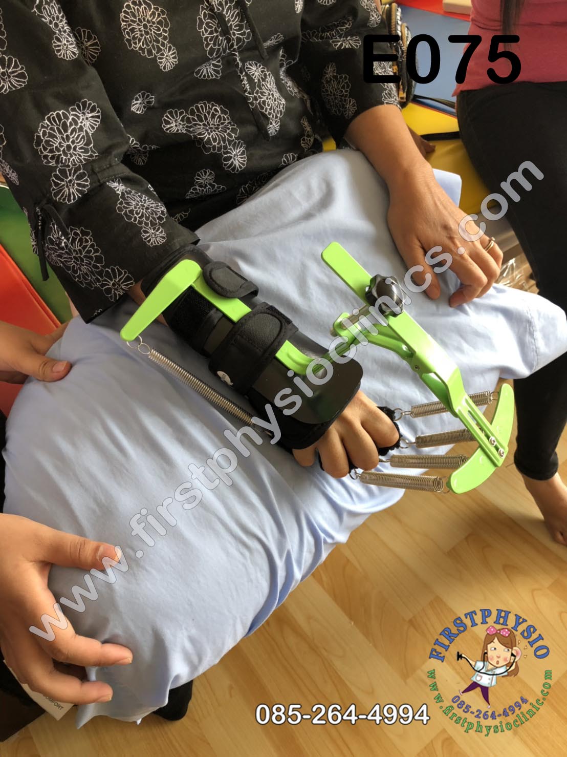 เครื่องบริหารนิ้วมือ/ อุปกรณ์ออกกำลังกายนิ้ว 5 นิ้ว ด้ามจับ แบบมีคานสปริง/ อุปกรณ์ฝึกความแข็งแรงของนิ้ว /อุปกรณ์ฝึกความยืดหยุ่นของนิ้ว/Wrist and finger dynamic