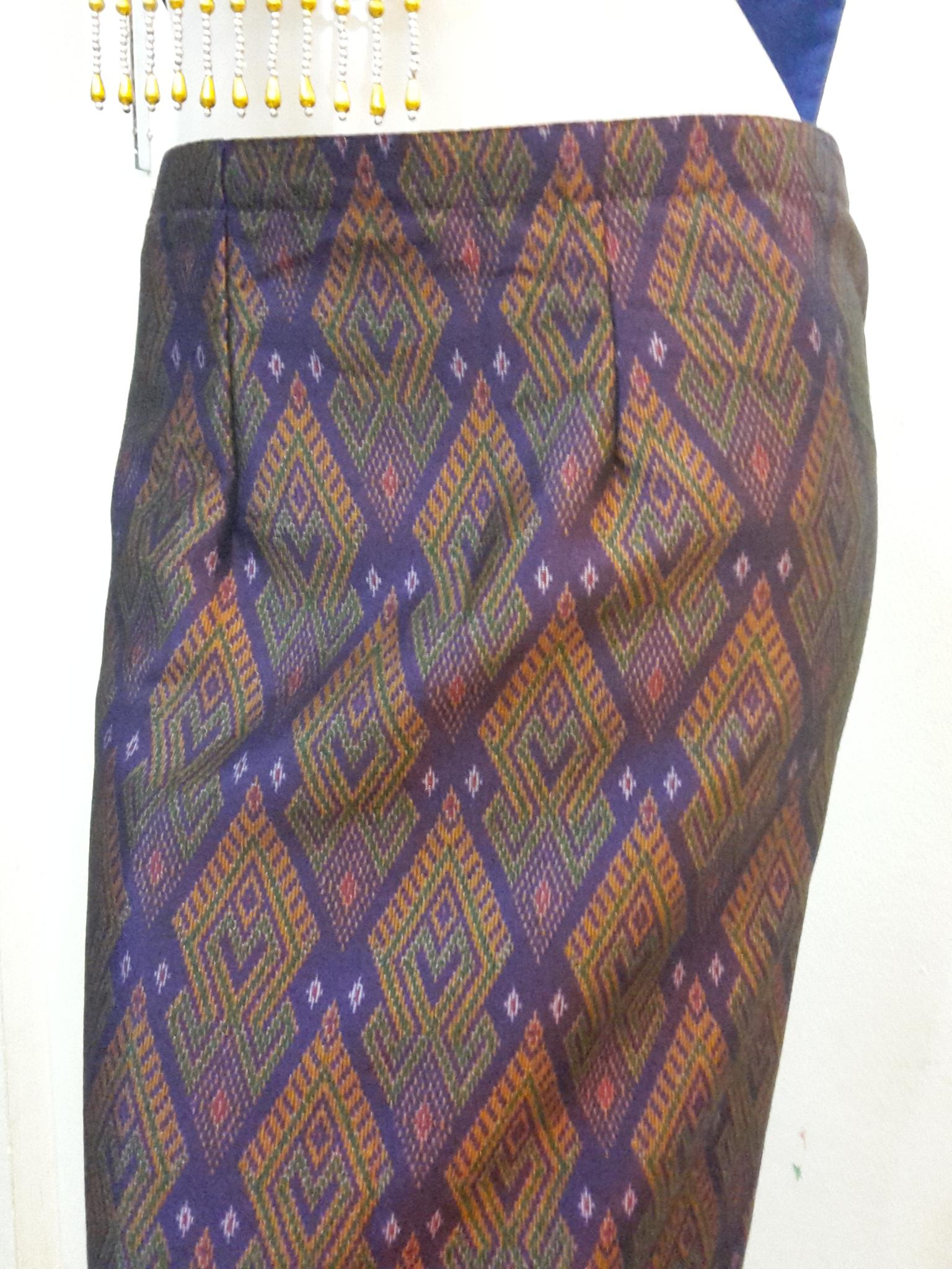 ผ้าถุงสำเร็จรูปแบบป้ายเลื่อนตะขอ ผ้าถุงสำเร็จรูปมัดหมี่ ผ้าฝ้ายมัดหมี่ตีนแดงตัดสำเร็จลายขอนาค