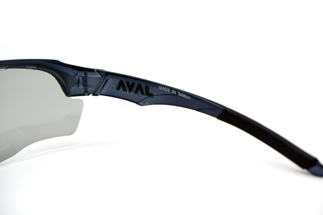 เลนส์ปรัแสงออโต้ แว่นตาปั่นจักรยาน ยี่ห้อ JAVA GEFORCE photochromic กิจกรรมกลางแจ้ง