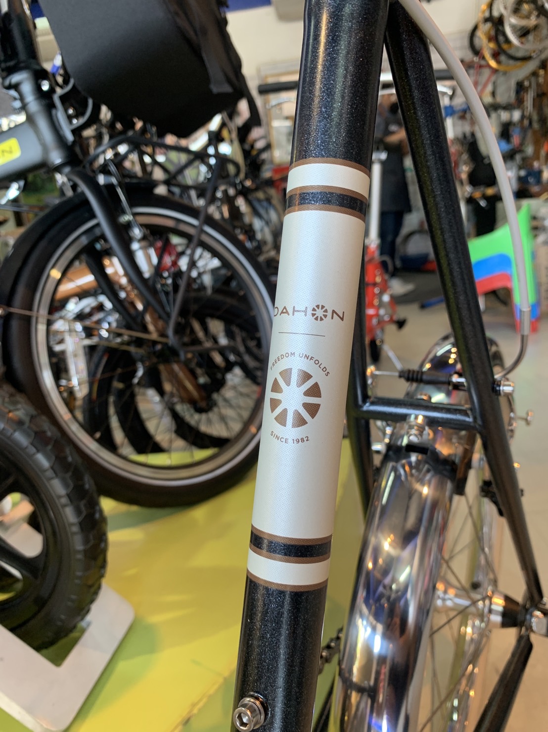 DAHON CALM 2022 จักรยานมินิ เฟรมโครโมลี่ สุดคลาสสิก เกียร์ Shimano 7 สปีด