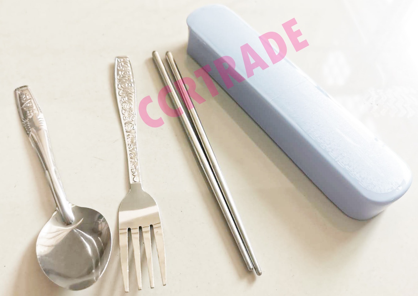 ชุดช้อนส้อมตะเกียบกล่องพกพา 20 ซม.