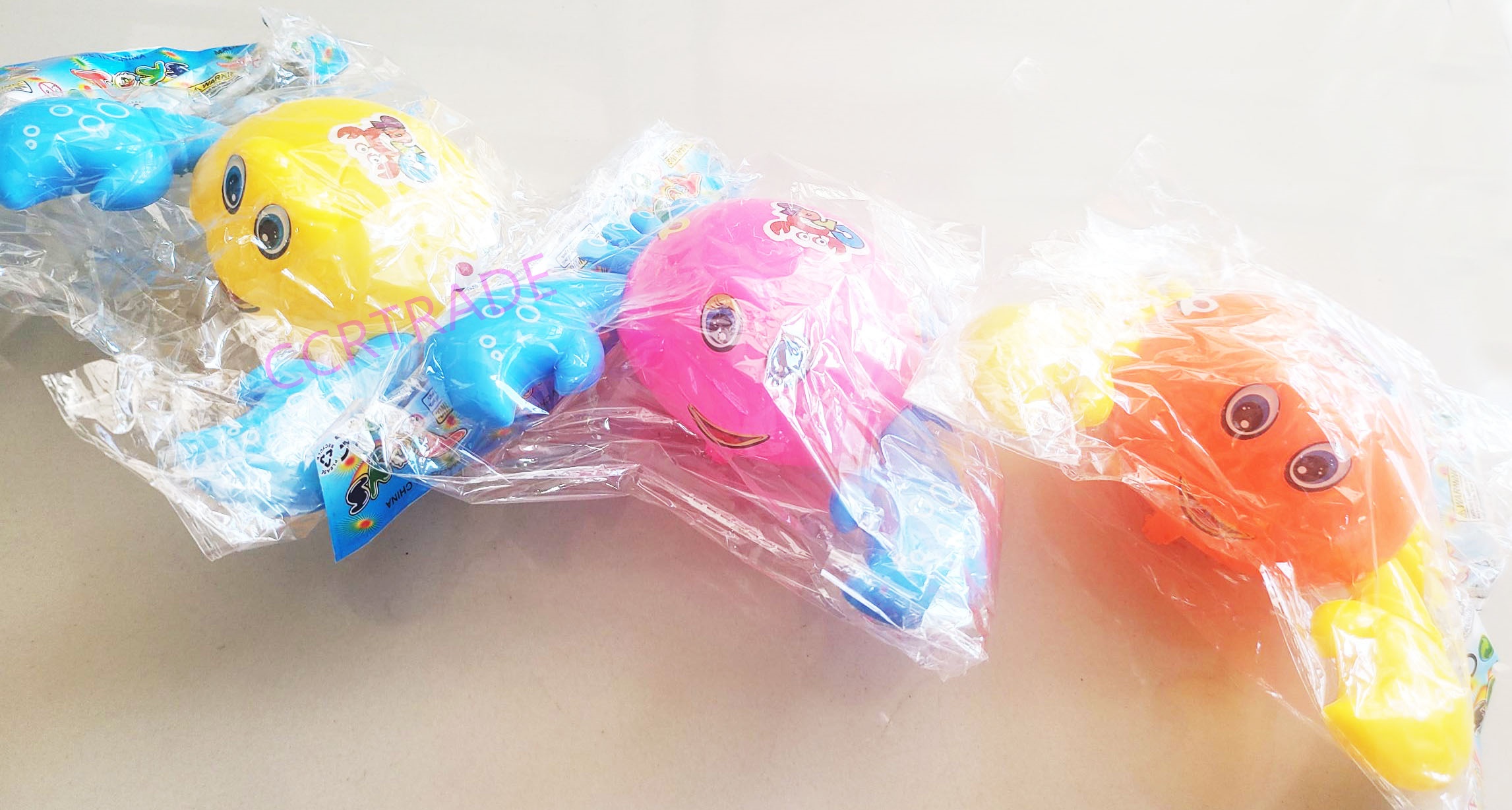 ปูสีสดดึงสาย มีไฟถุง 16.5 ซม.