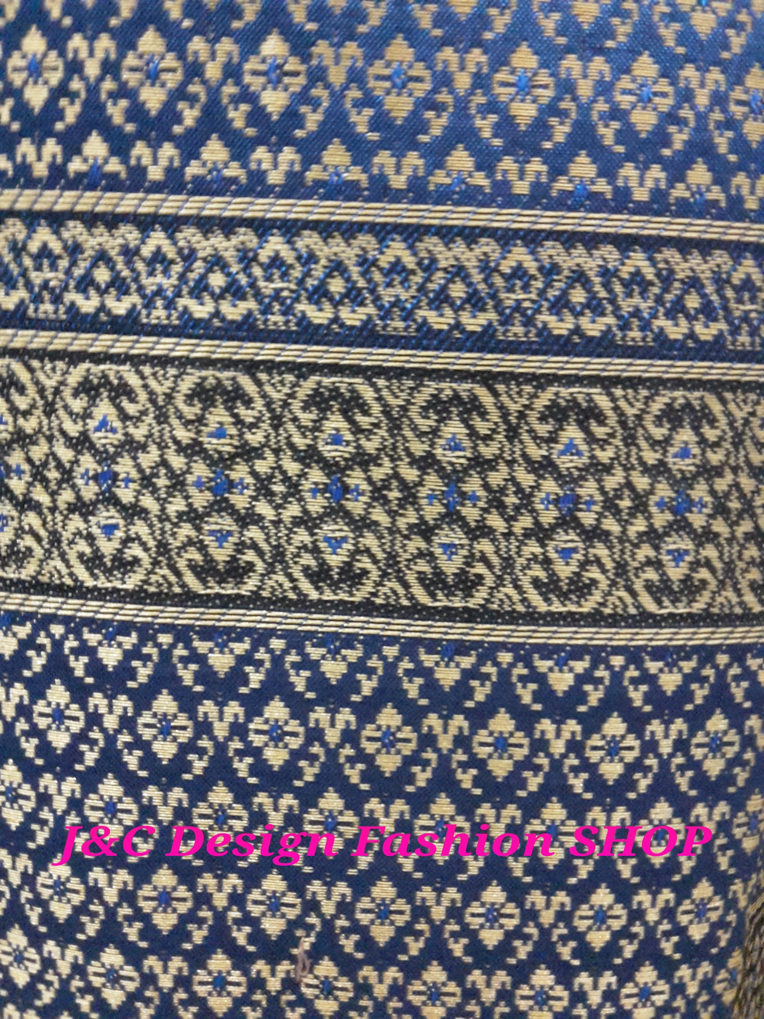 ผ้าถุงสำเร็จรูปแบบป้ายเลื่อนตะขอไทยล้านนา ผ้าถุงสำเร็จรูปยกดอกสอดดิ้นเงิน ผ้าฝ้ายมัดหมี่ตัดสำเร็จสอดดิ้นเงิน พร้อมส่ง