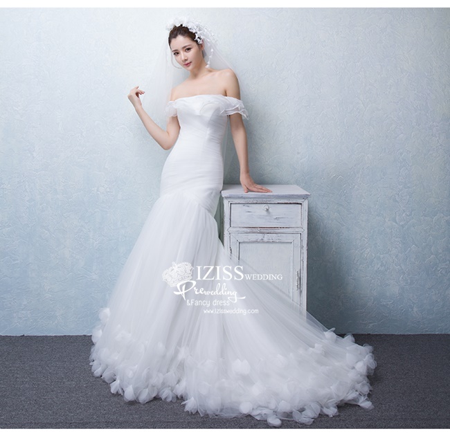 BR142 **พรีออเดอร์**ชุดแต่งงาน&ชุดเจ้าสาวแบบยาวสีขาวเกรดพรีเมี่ยม เปิดไหล่ มีแขน หรูหราน่ารัก สวยโดดเด่นไม่ซ้ำใคร