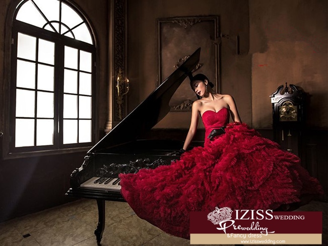 PW308 - **เลิกผลิตค่ะ** ชุดคู่ถ่ายพรีเวดดิ้ง (prewedding dress) & ชุดแต่งงานแฟนซี (Fancy wedding dress)ชายหญิง "ธีมสีแดง"