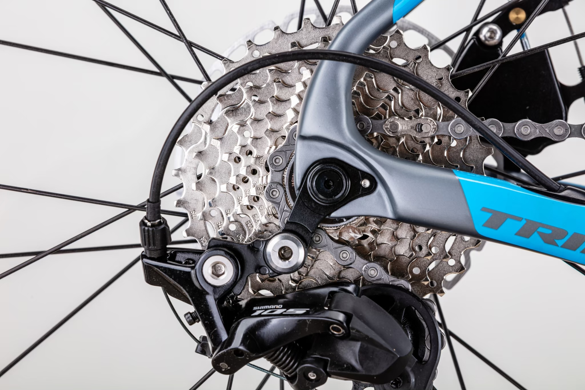 TrinX RAPID 2.1 เสือหมอบเฟรมคาร์บอน ดิสเบรก เกียร์ Shimano 105