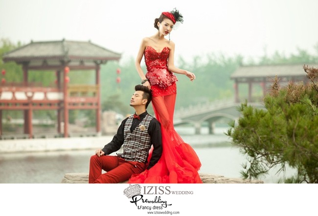 PW039 - **เลิกผลิตค่ะ** ชุดคู่ถ่ายพรีเวดดิ้ง (prewedding dress) & ชุดแต่งงานแฟนซี (Fancy wedding dress)ชายหญิง "ธีมสีแดง-ดำ"