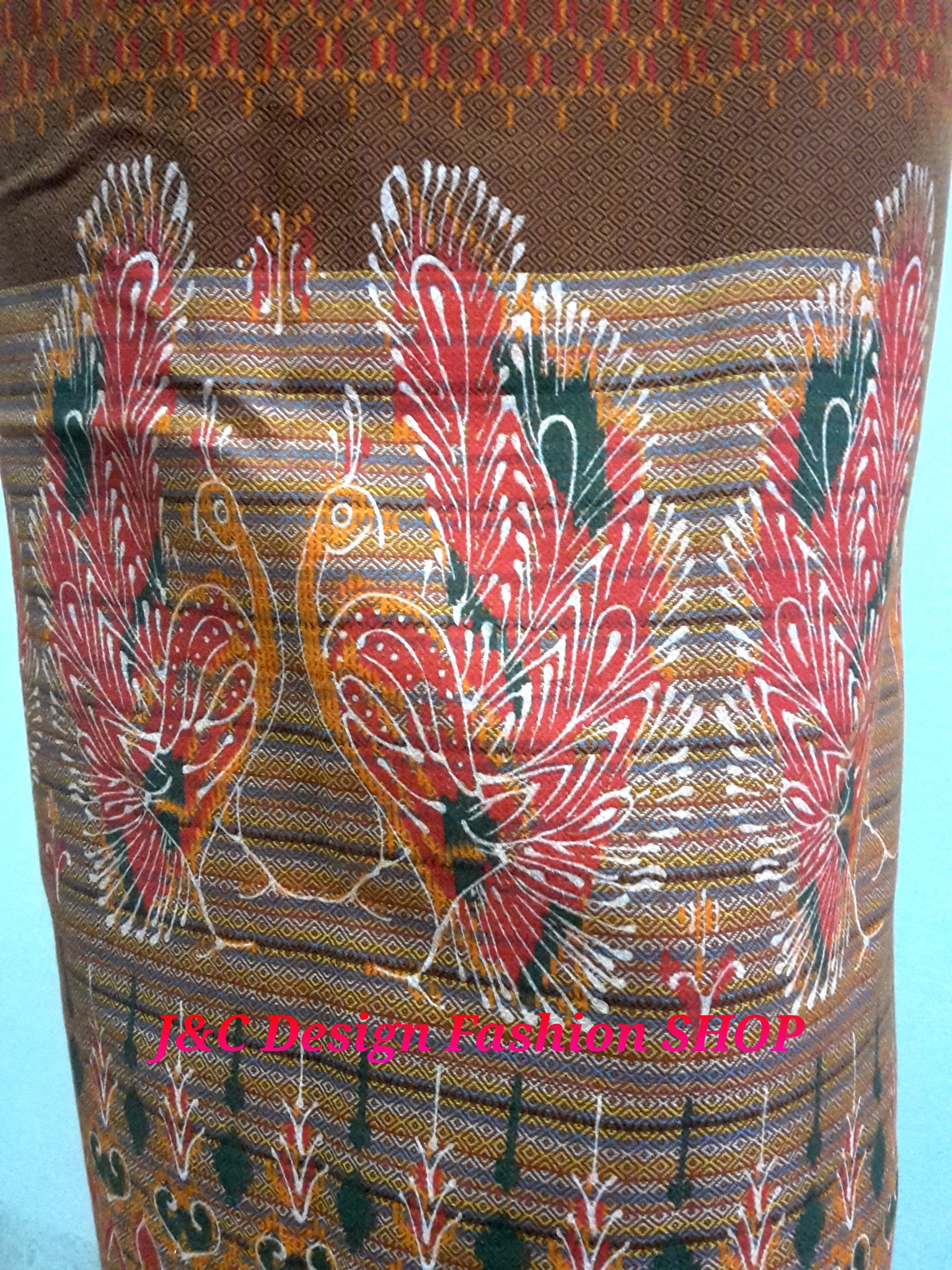 ผ้าถุงสำเร็จรูปแบบป้ายเลื่อนตะขอผ้าย้อมครามลายบายศรี ผ้าถุงสำเร็จรูปมัดหมี่ลายนกยุง ผ้าฝ้ายมัดหมี่ตีนแดงตัดสำเร็จลายขันหมากเบ่ง พร้อมส่ง