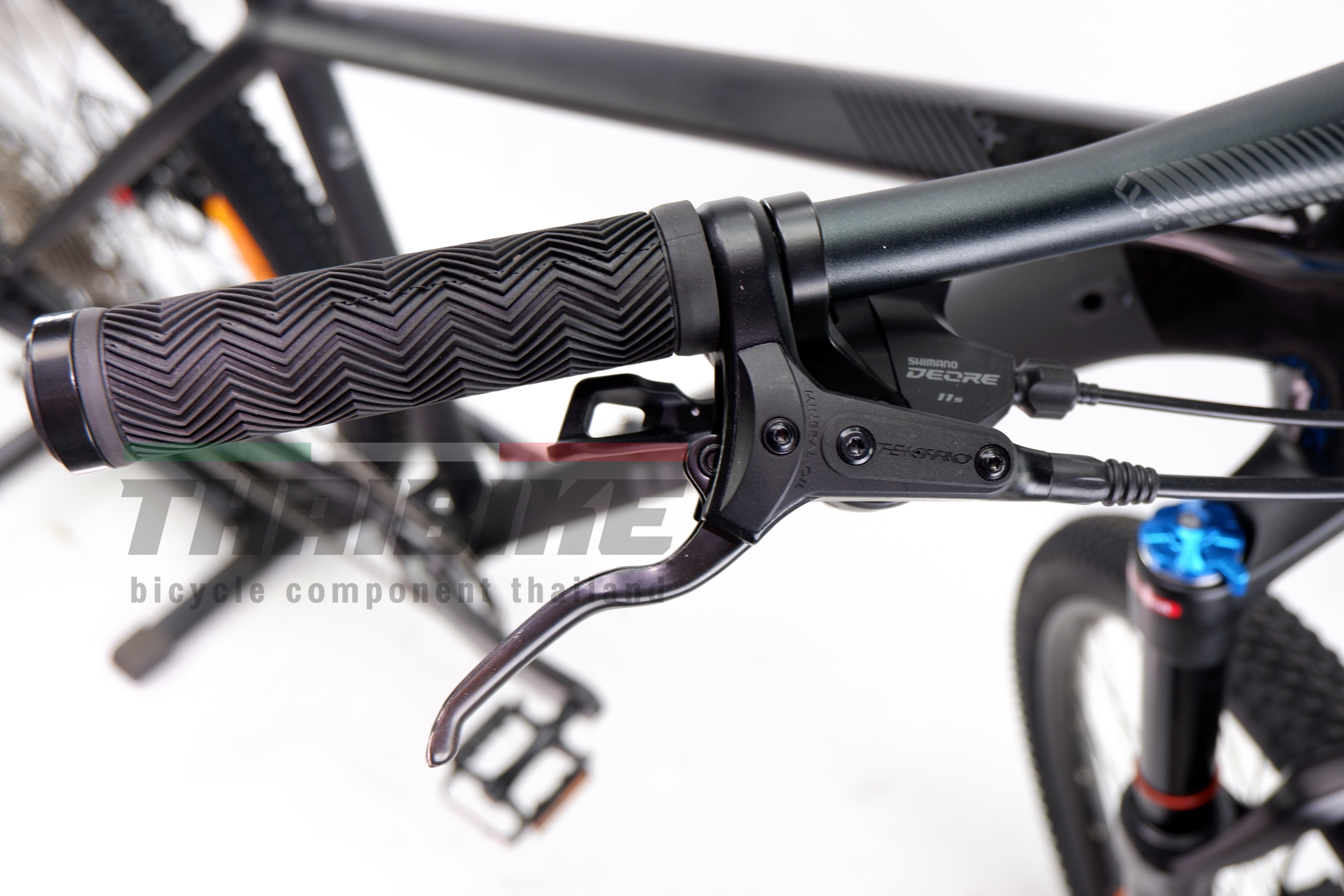 จักรยานเสือภูเขาเฟรม TOP อลูมิเนียมยี่ห้อ CAMP รุ่น SLIX11 เกียร์ SHIMANO