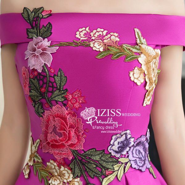 PW541 - **พรีออเดอร์ค่ะ พรีออเดอร์มี 5 สีทั้งสั้น+ยาวค่ะ สีแดง แดงไวน์ เขียว น้ำเงินและม่วงค่ะ** ชุดกี่เพ้าสั้นสีแดง ชุดยกน้ำชา ชุดคู่ถ่ายพรีเวดดิ้ง (prewedding dress) & ชุดแต่งงานแฟนซี (Fancy wedding dress)ชายหญิง "ธีมสีแดง"