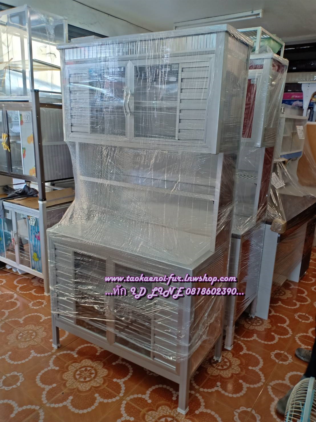 ตู้ครัวสูงหน้ากระเบื้อง KB (เสาเหลี่ยม+ขอบเหลียม) โครงมีเนียม